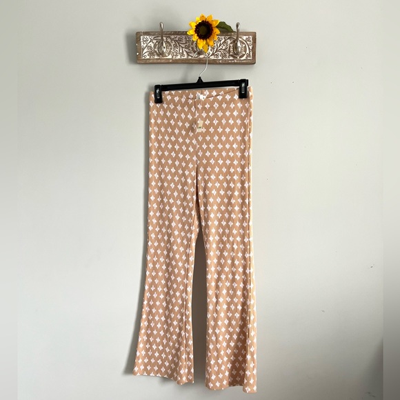 🆕AERIE HIGH WAISTED CROPPED KICK FLARE PANT - Picture 4 of 9